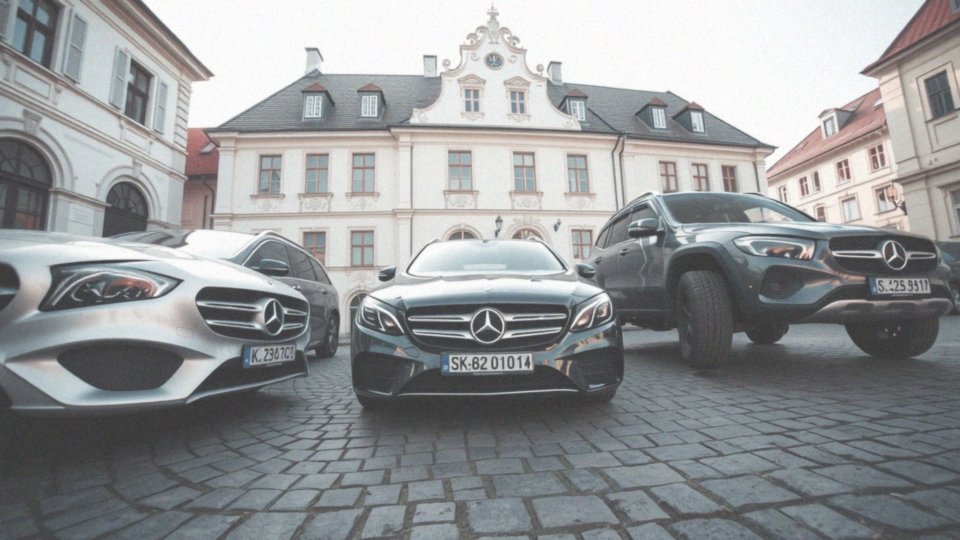 Jakie są różnice między wersją limuzynową, kombi i All-Terrain?